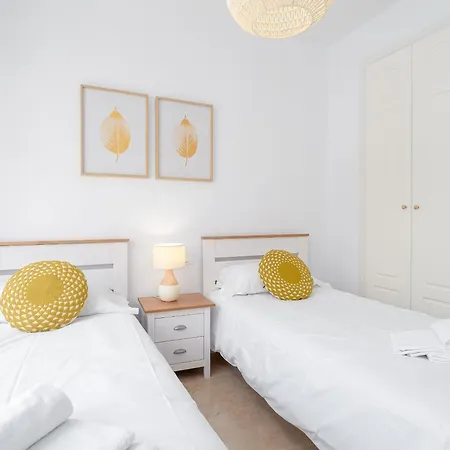 2290-apt With Terrace Sea View And Pools *